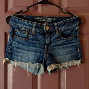 Woman's shorts